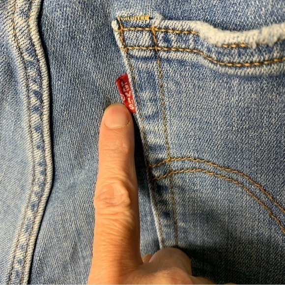 Levi's Cutoff Jeans Shorts Hi Rise Blue Distressed Raw Hem Denim 26 Red Label - Picture 4 of 11
